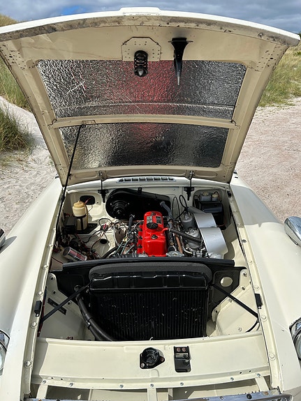 MG MGB 8 of 12