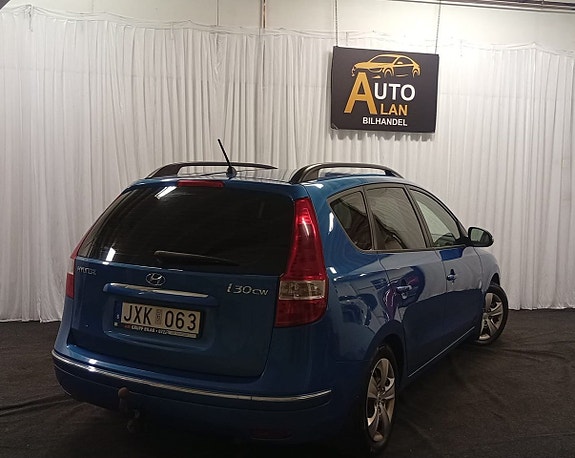 Hyundai i30 2 of 7