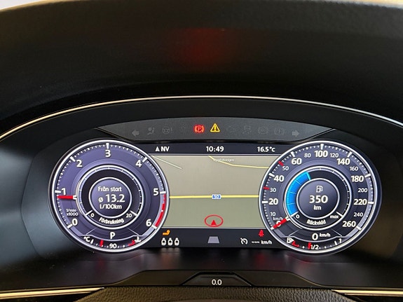 Volkswagen Passat Alltrack 12 of 22