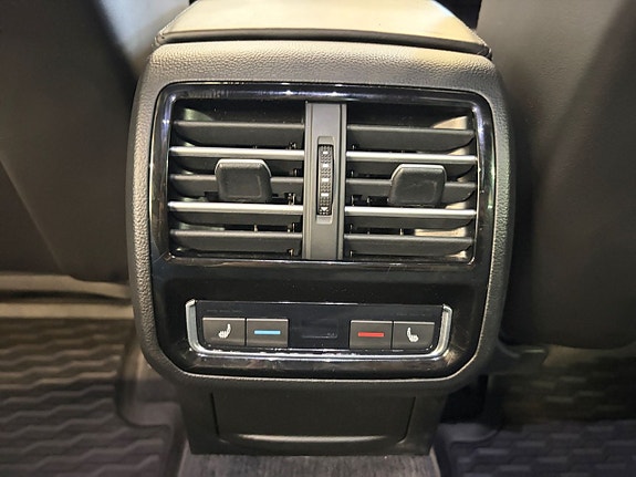 Volkswagen Passat Alltrack 20 of 22