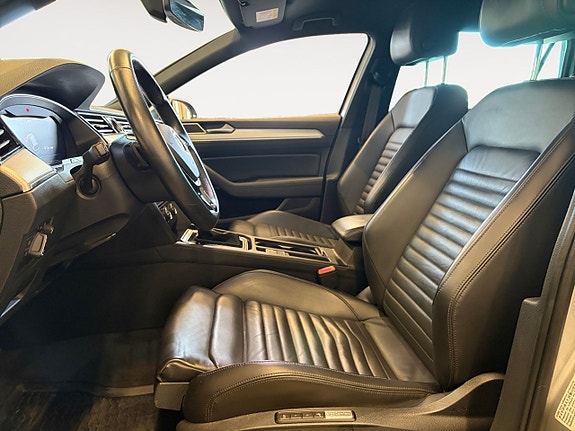 Volkswagen Passat Alltrack 9 of 22