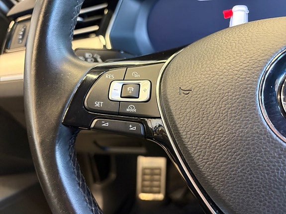 Volkswagen Passat Alltrack 21 of 22