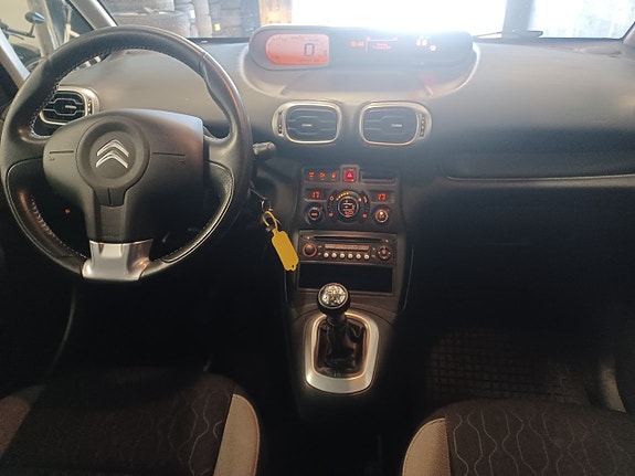 Citroen C3 Picasso 10 of 15