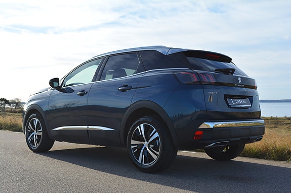 Peugeot 3008 2 of 19