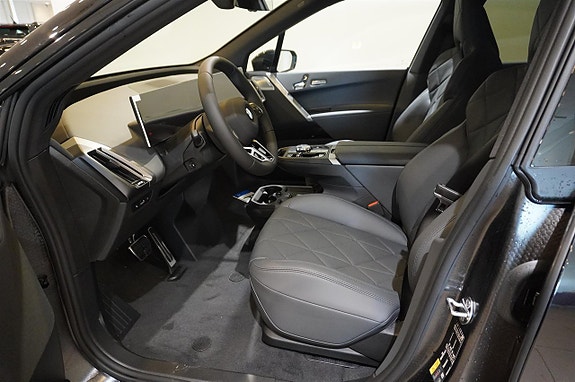 BMW iX 12 of 12