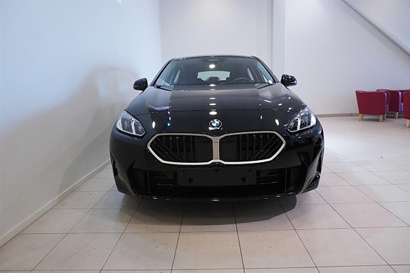 BMW 120 5 of 12