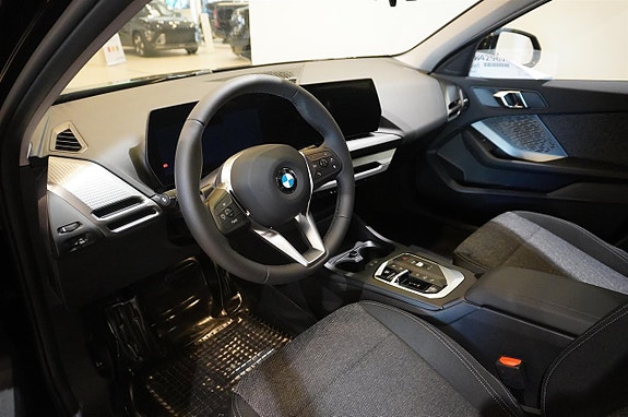BMW 120 2 of 12