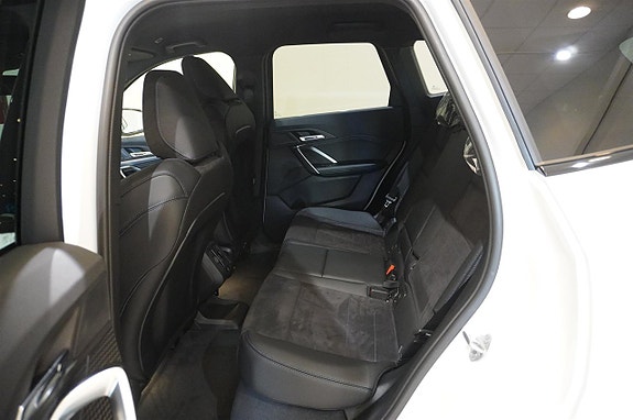 BMW X1 9 of 12