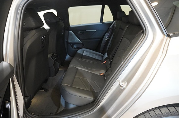 BMW i5 9 of 13