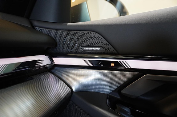 BMW i5 13 of 13