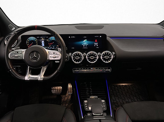 Mercedes-Benz GLA35 14 of 30
