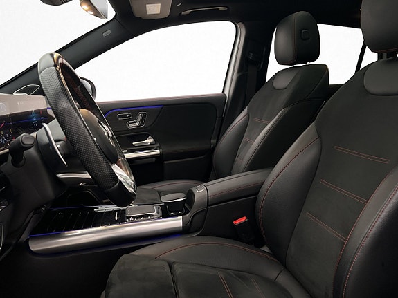 Mercedes-Benz GLA35 12 of 30