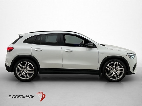 Mercedes-Benz GLA35 9 of 30
