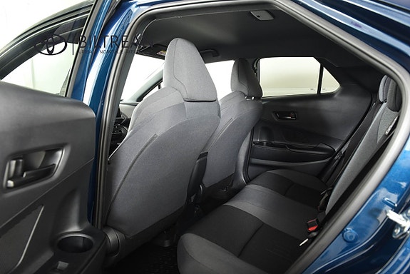Toyota C-HR 7 of 15