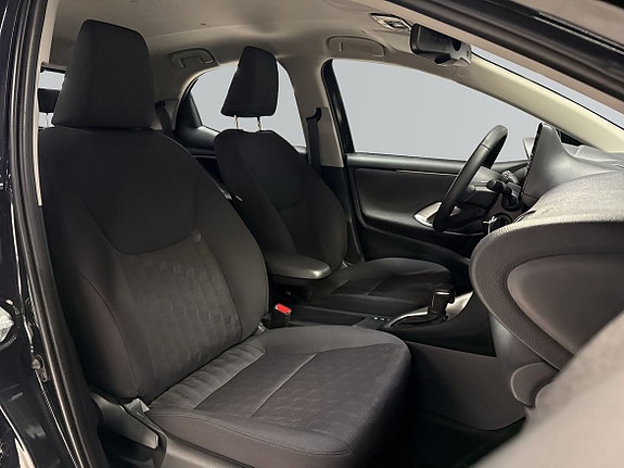Toyota Yaris 6 of 12