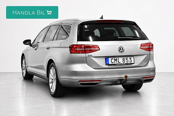 Volkswagen Passat 7 of 18