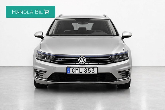 Volkswagen Passat 3 of 18