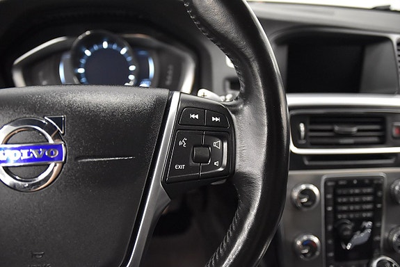 Volvo V60 Cross Country 11 of 23