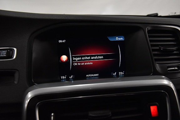 Volvo V60 Cross Country 21 of 23