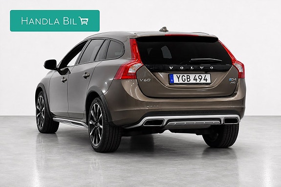 Volvo V60 Cross Country 7 of 23