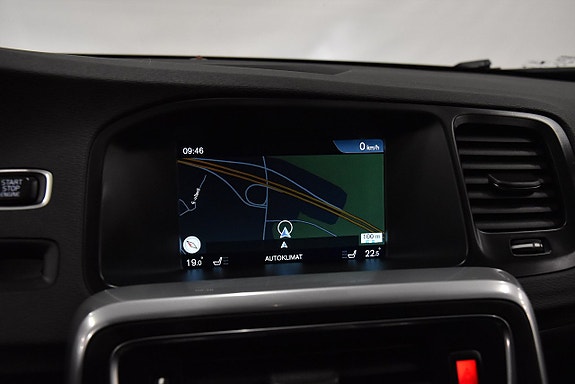 Volvo V60 Cross Country 20 of 23
