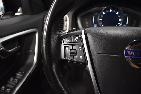 Volvo V60 Cross Country 10 of 23