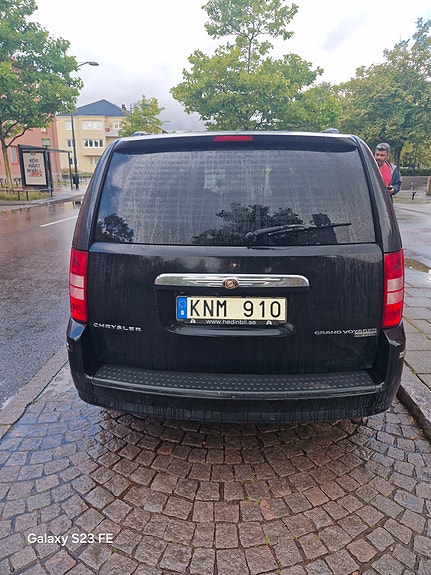 Chrysler Grand Voyager 2 of 5