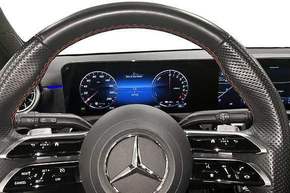 Mercedes-Benz A250 e 8 of 16