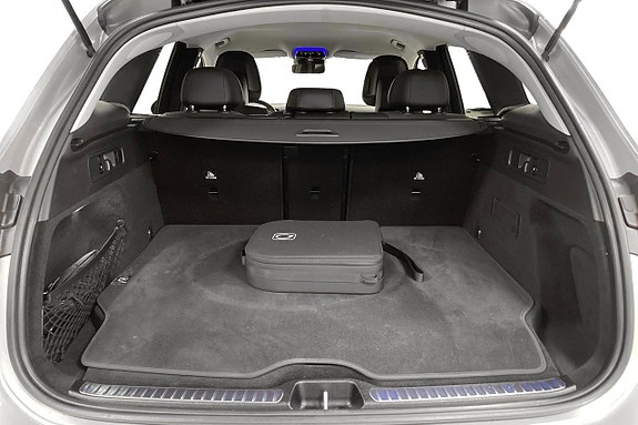 Mercedes-Benz GLC300 e 11 of 18