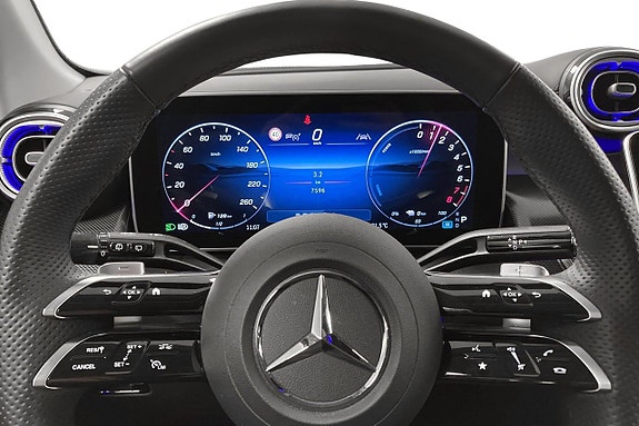 Mercedes-Benz GLC300 e 6 of 18