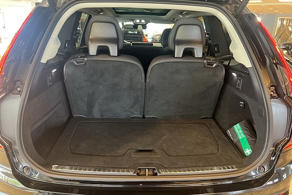 Volvo XC90 14 of 26