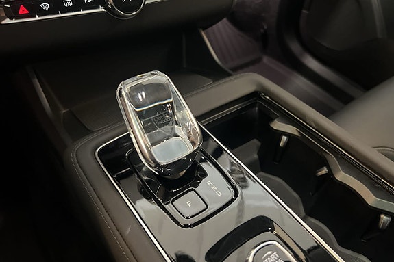 Volvo XC90 17 of 26