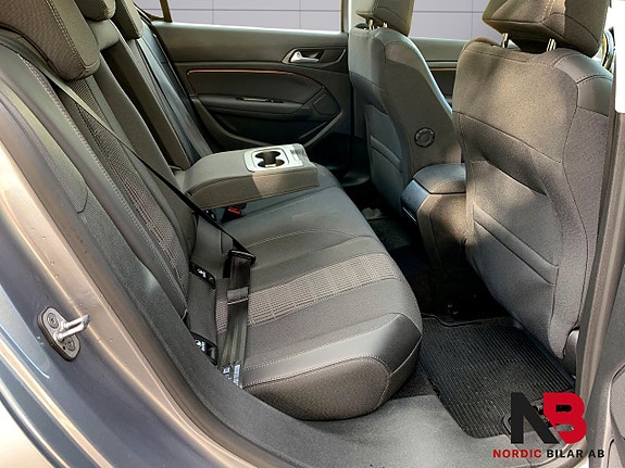 Peugeot 308 12 of 21