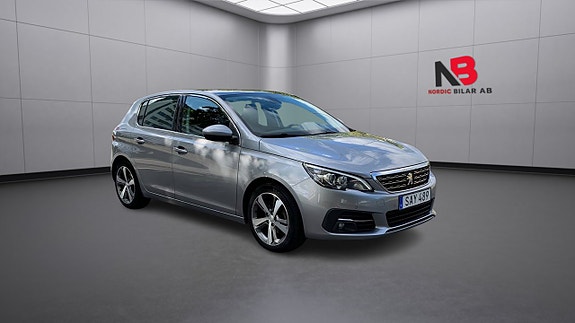 Peugeot 308 2 of 21
