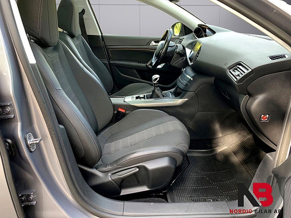 Peugeot 308 8 of 21