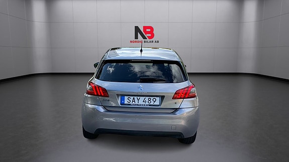Peugeot 308 17 of 21