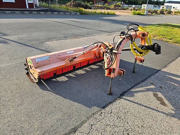 Claas 255 Uniwrap , Elho W-tvin 600 , Agrimaster släntklippa 7 of 12
