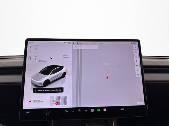 Tesla Model Y 19 of 30