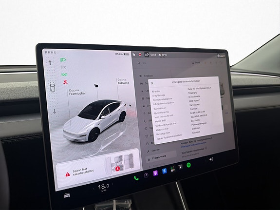 Tesla Model Y 22 of 30