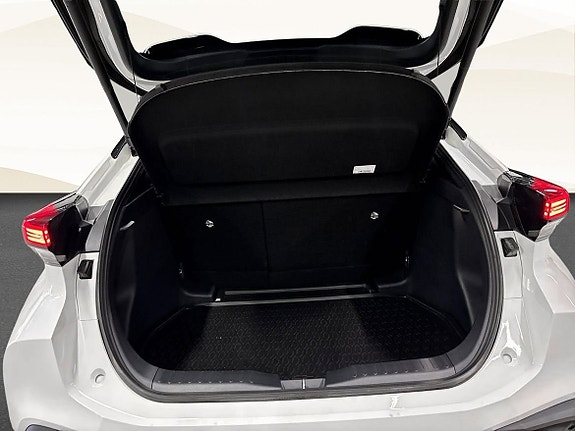 Toyota C-HR 13 of 20