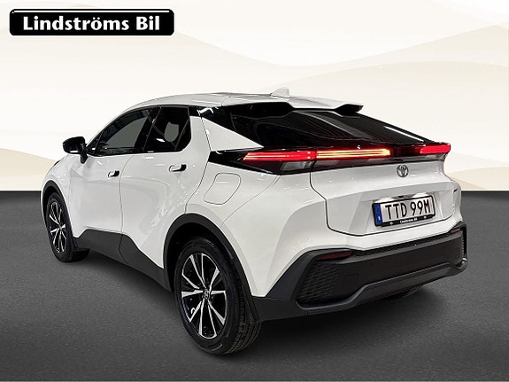 Toyota C-HR 4 of 20