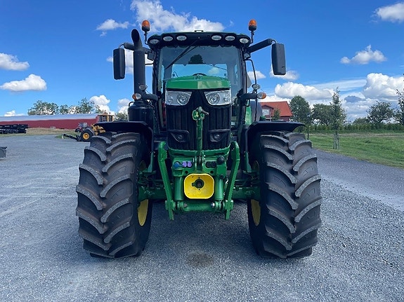 John Deere 6215R Ultimate Edition NYA DÄCK 8 of 9