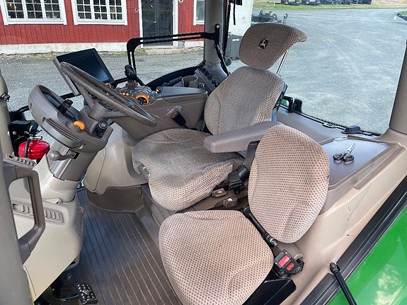 John Deere 6215R Ultimate Edition NYA DÄCK 9 of 9