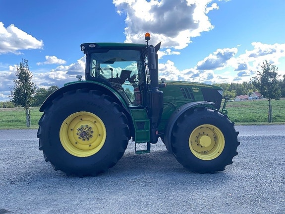 John Deere 6215R Ultimate Edition NYA DÄCK 5 of 9