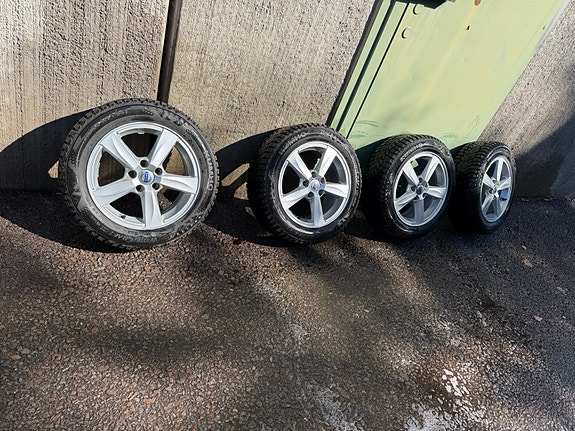 Volvo V40 5 of 5