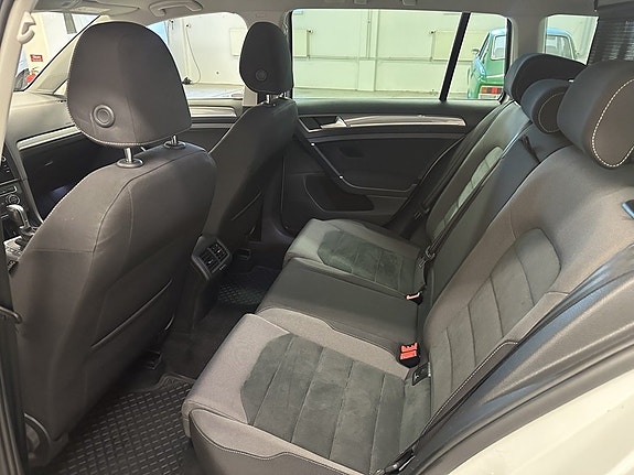 Volkswagen Golf I 9 of 13