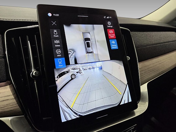 Volvo XC90 9 of 16