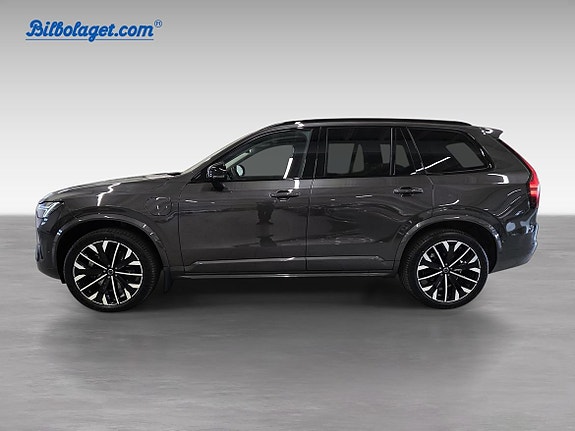 Volvo XC90 2 of 16