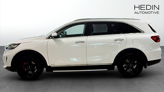 Kia Sorento 2 of 12
