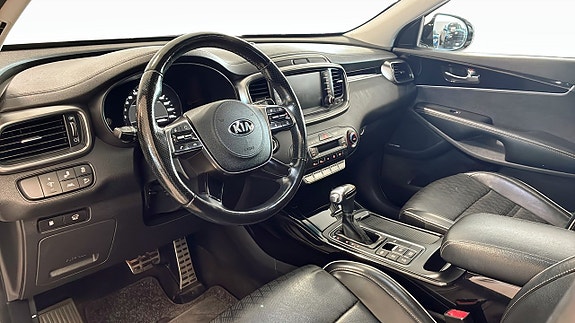Kia Sorento 12 of 12